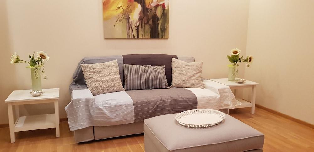 Stylish Urban Apartment By Yha Athene Buitenkant foto